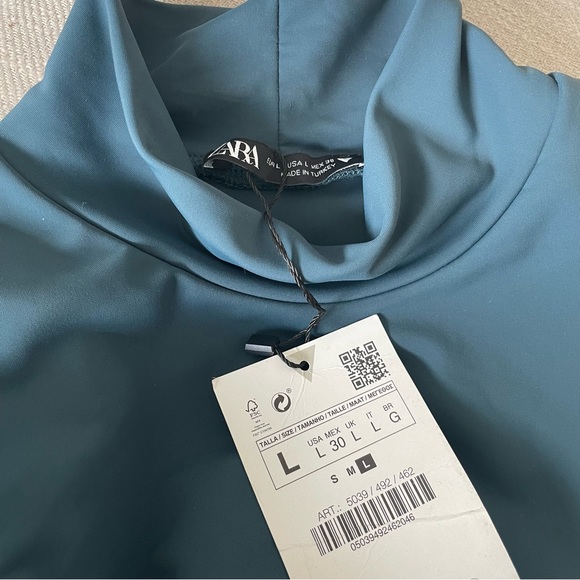 Zara Ruched Stretchy Top - Picture 4 of 9